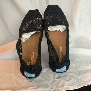 TOMS Women's Alpargata Moroccan Crochet Lace Slip-On Shoes in Black Size 6.5.